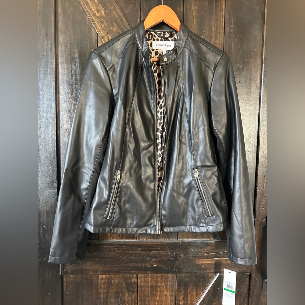 Calvin Klein Women's Black Faux Leather Jacket Size Large with Leopard Lining